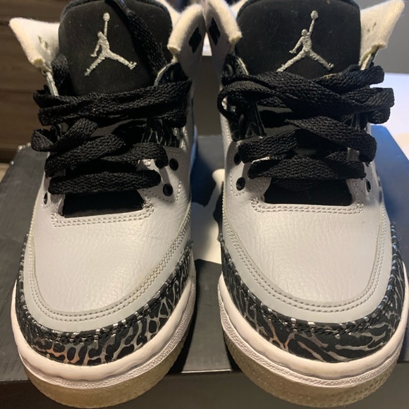 Air Jordan 3s retro wolf grey - Picture 4 of 8
